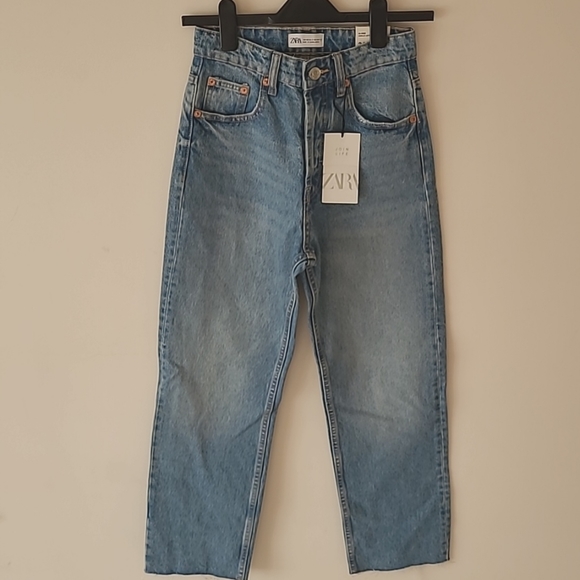 Brand New Zara Hi-Rise, Straight Leg Jeans - Picture 2 of 3